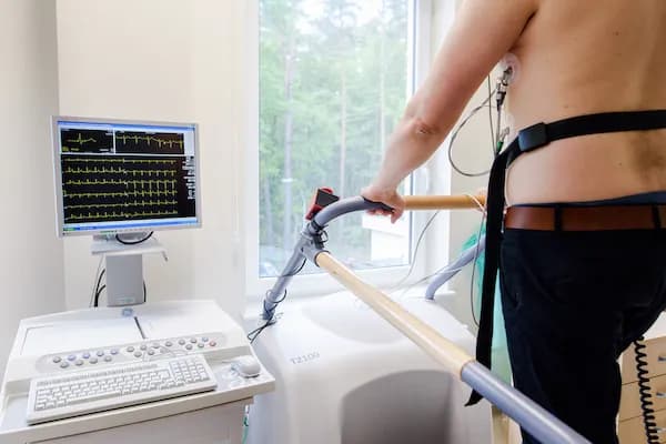 Gdzie najlepsza rehabilitacja kardiologiczna? Sprawdź, co wybrać, aby czuć się lepiej